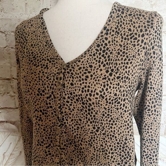 American Eagle leopard knit cardigan cropped top - Picture 3 of 7